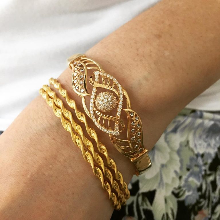 4 Tips Penggabungan Perhiasan Gelang Agar Menjadi Lebih Menarik Lagi! 4 Tips Penggabungan Perhiasan Gelang Agar Menjadi Lebih Menarik Lagi!