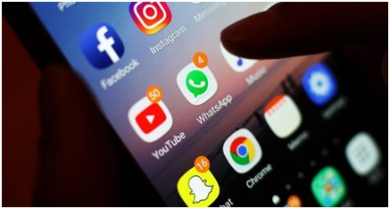 5 Peraturan Media Sosial untuk Anda yang Baru Tunangan 5 Peraturan Media Sosial untuk Anda yang Baru Tunangan