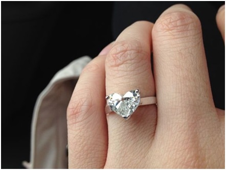 9 Trik Memilih Cincin Berlian untuk Menghemat Biaya Pernikahan Anda (Part 2)