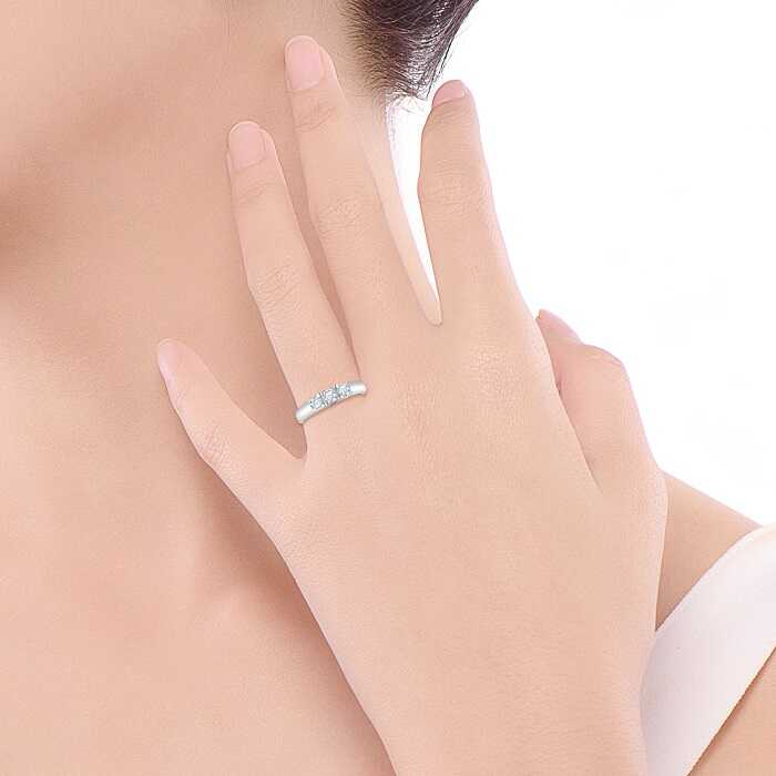 Diamond Ladies Ring CWSS0076