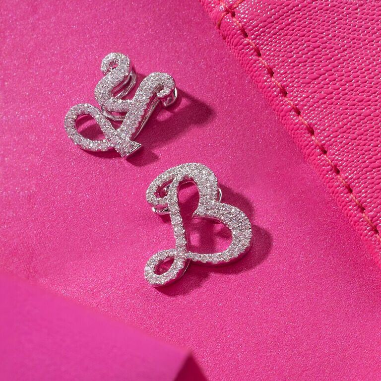 Alphabelle Collection, Pesona Liontin Kalung Huruf yang Simbolis liontin kalung huruf, kalung huruf, kalung inisial, liontin kalung huruf,