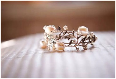Anda Berniat Mengikat Janji? Pilih Saja 11 Cincin Cantik Nan Unik Ini! (Part 3)