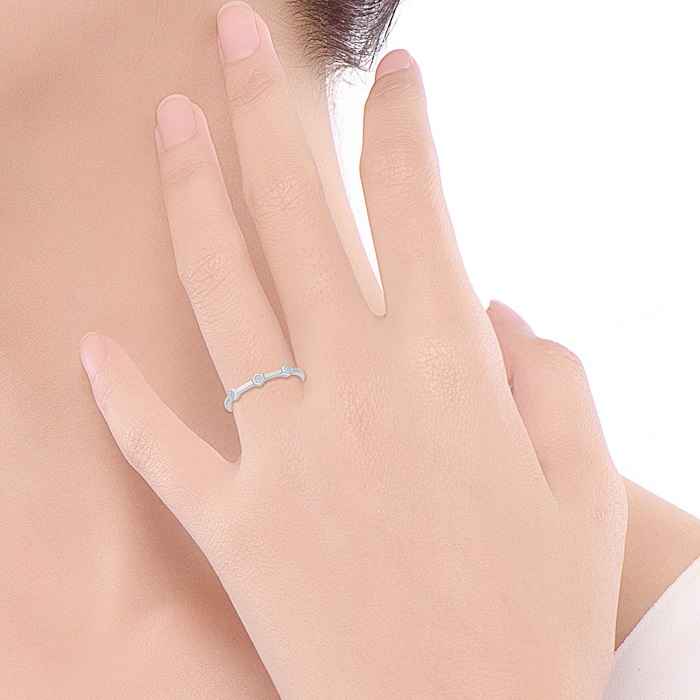 Cincin tunangan berlian murah