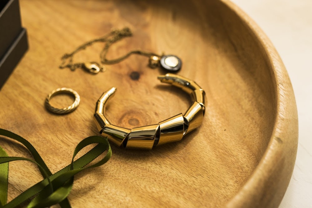 Perbedaan Bangle dan Bracelets Perbedaan Bangle dan Bracelets