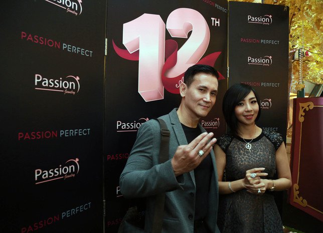 Artis Ganteng Ini Kepergok Lagi Cari Berlian Di Passion Jewelry, Buat Siapa?