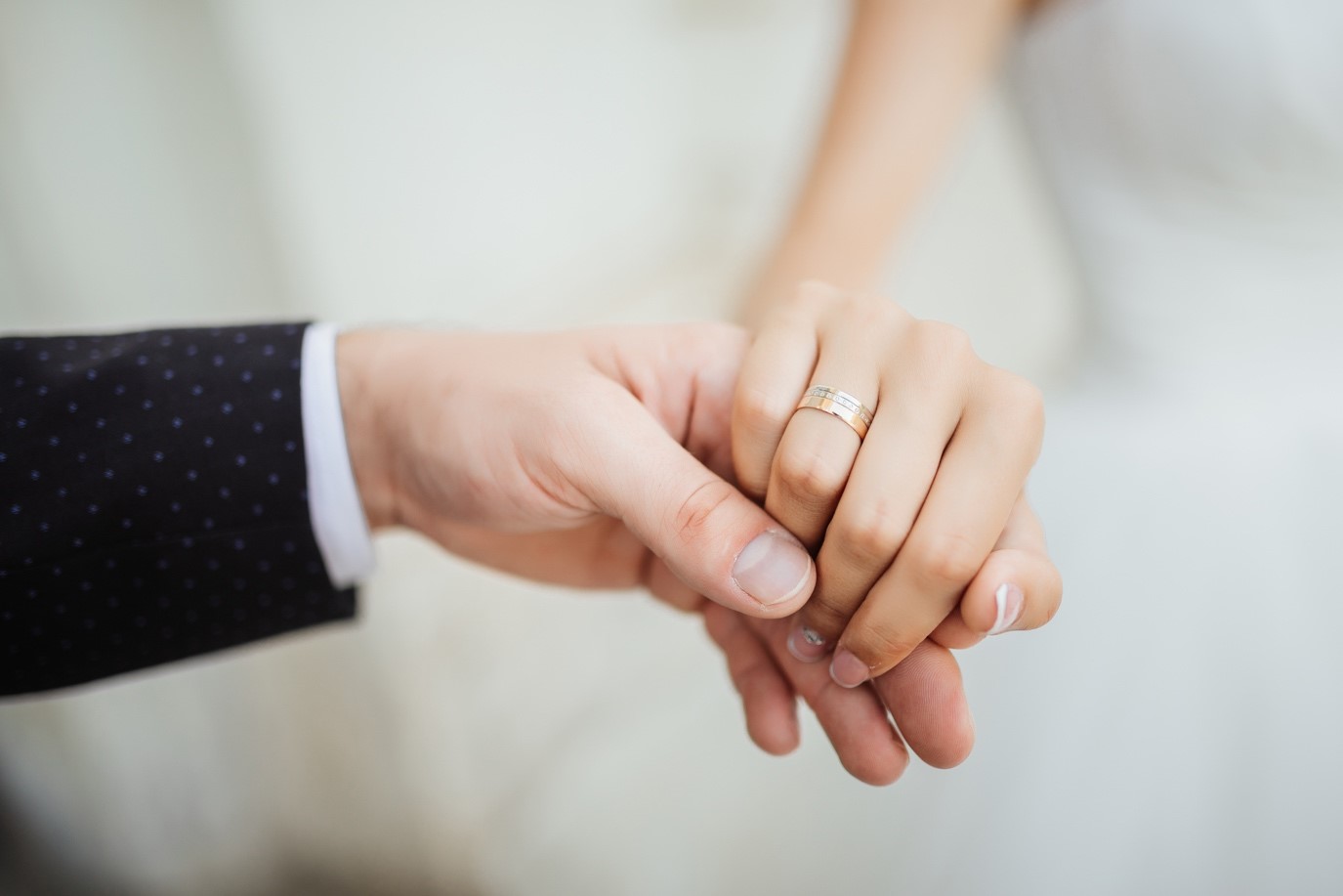 Bagaimana Mendesain Cincin Kawin Unik, Menarik, dan juga Elegan