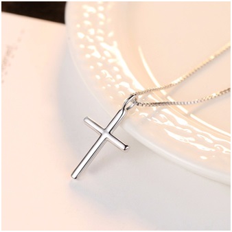 Banyak Pilihan Liontin Salib Sesuai Fashion Anda