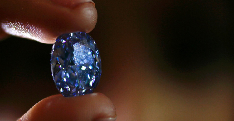 Benarkah Warna Berlian Jadi Penentu Harga Sebuah Perhiasan