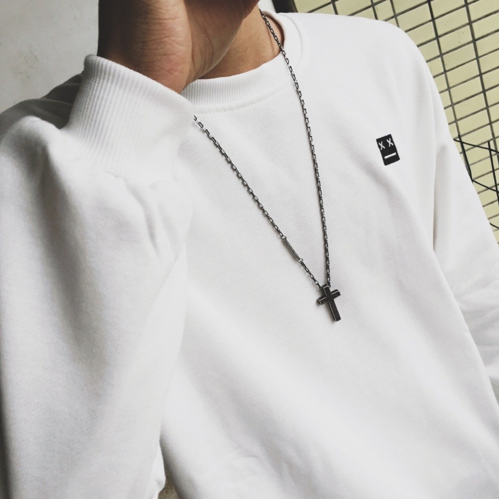 Bingung Dalam Hal Memilih Kalung Salib? Perhatikan Beberapa Hal di Bawah ini!