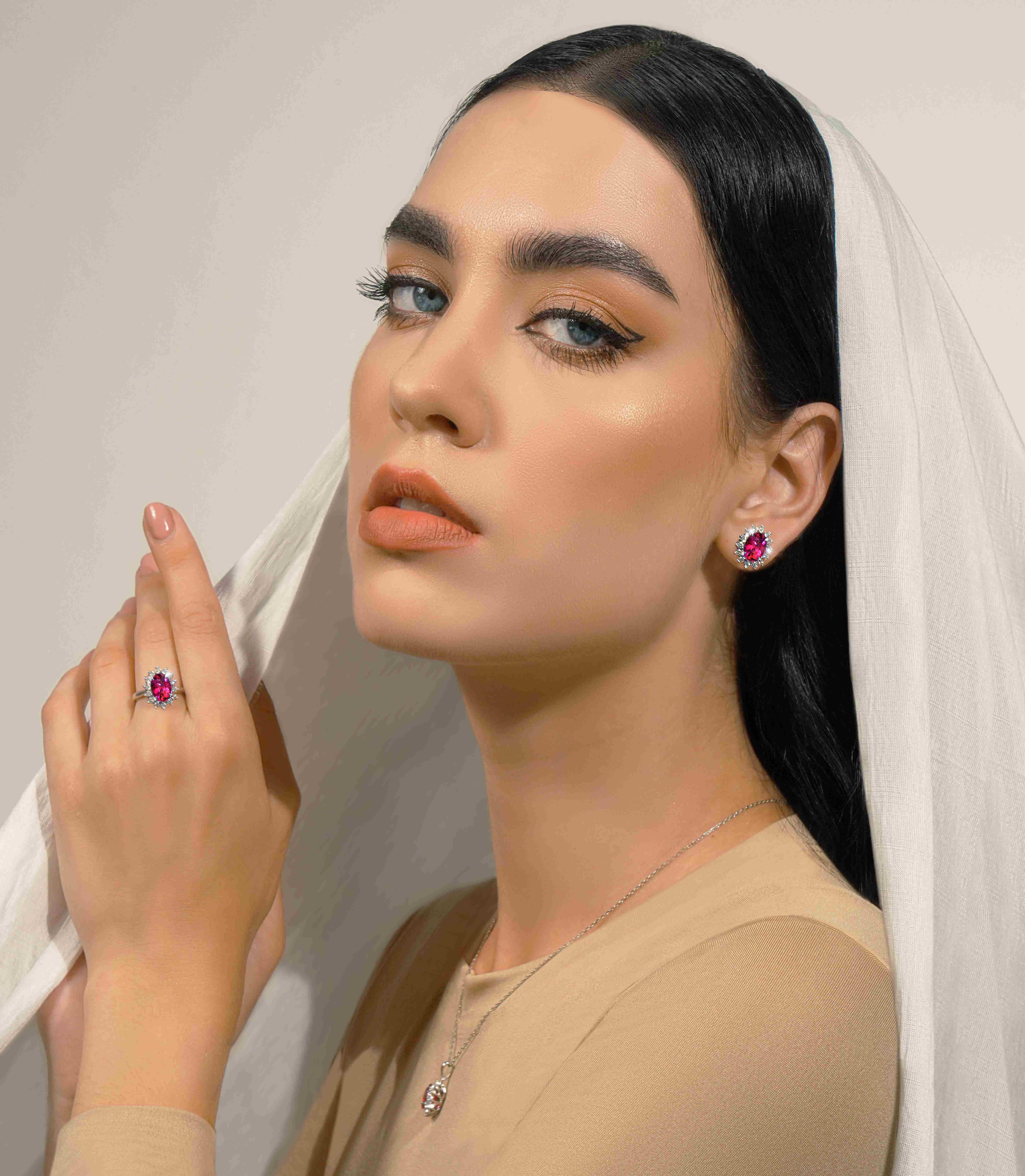 Cara Memilih Batu Berwarna yang Dijadikan Permata Cincin batu berwarna yang dijadikan permata cincin, model cincin batu permata wanita terbaru, cincin batu permata,