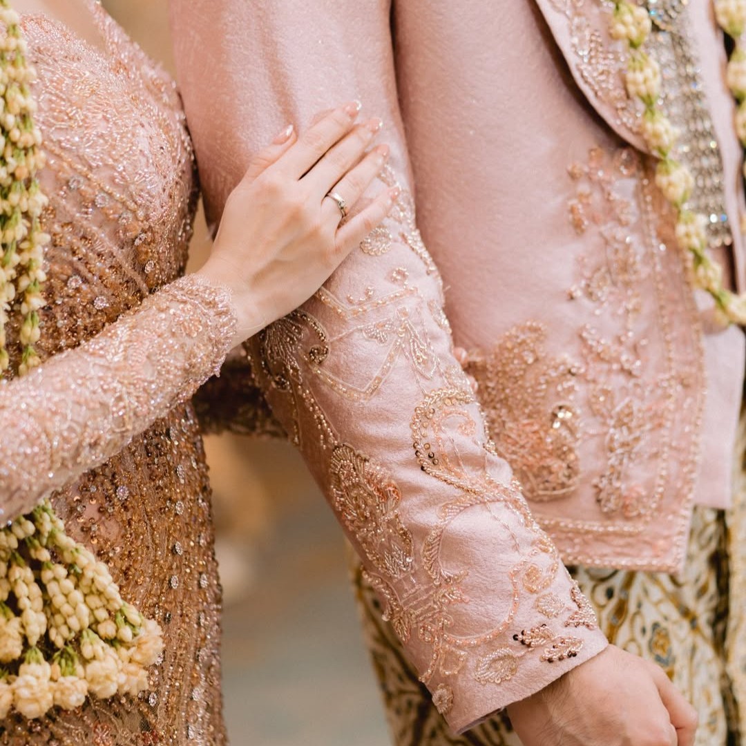 Cara Menentukan Hari Terbaik untuk Pernikahan Menurut Adat Jawa, Bagaimana Cara Perhitungannya? hari terbaik untuk pernikahan, hari terbaik untuk menikah, menentukan hari pernikahan, cara menentukan hari pernikahan, menentukan hari pernikahan menurut primbon jawa, cara menentukan hari pernikahan