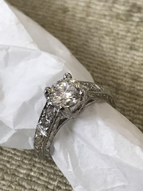 Cek Kepribadian Dari Cincin Tunangan Pilihan Anda