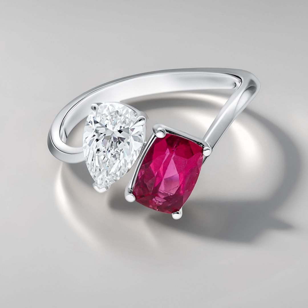 Cincin Berlian Pear: Menemukan Kilau Mewah dalam Bentuk Berlian yang Elegan cincin berlian pear, cincin berlian, potongan berlian, jenis potongan berlian,