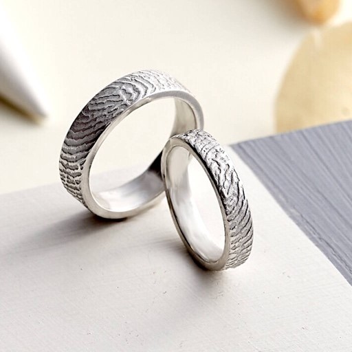 Cincin Kawin Berdesain Sidik Jari Ini Bisa Jadi PIlihan Unik di Momen Spesial Anda!