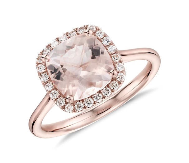 Cincin Pertunangan untuk Pasangan dengan Gaya Feminin Cincin Pertunangan untuk Pasangan dengan Gaya Feminin