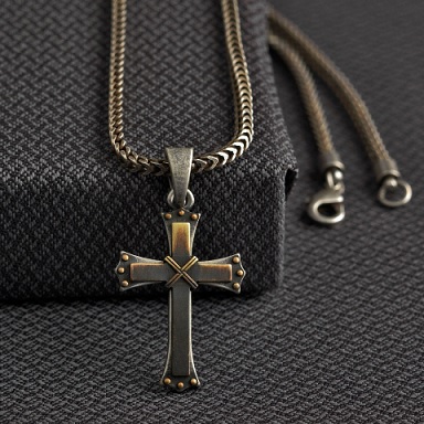 Ciri-Ciri Kalung Salib yang Cocok Untuk Anda Ciri-Ciri Kalung Salib yang Cocok Untuk Anda
