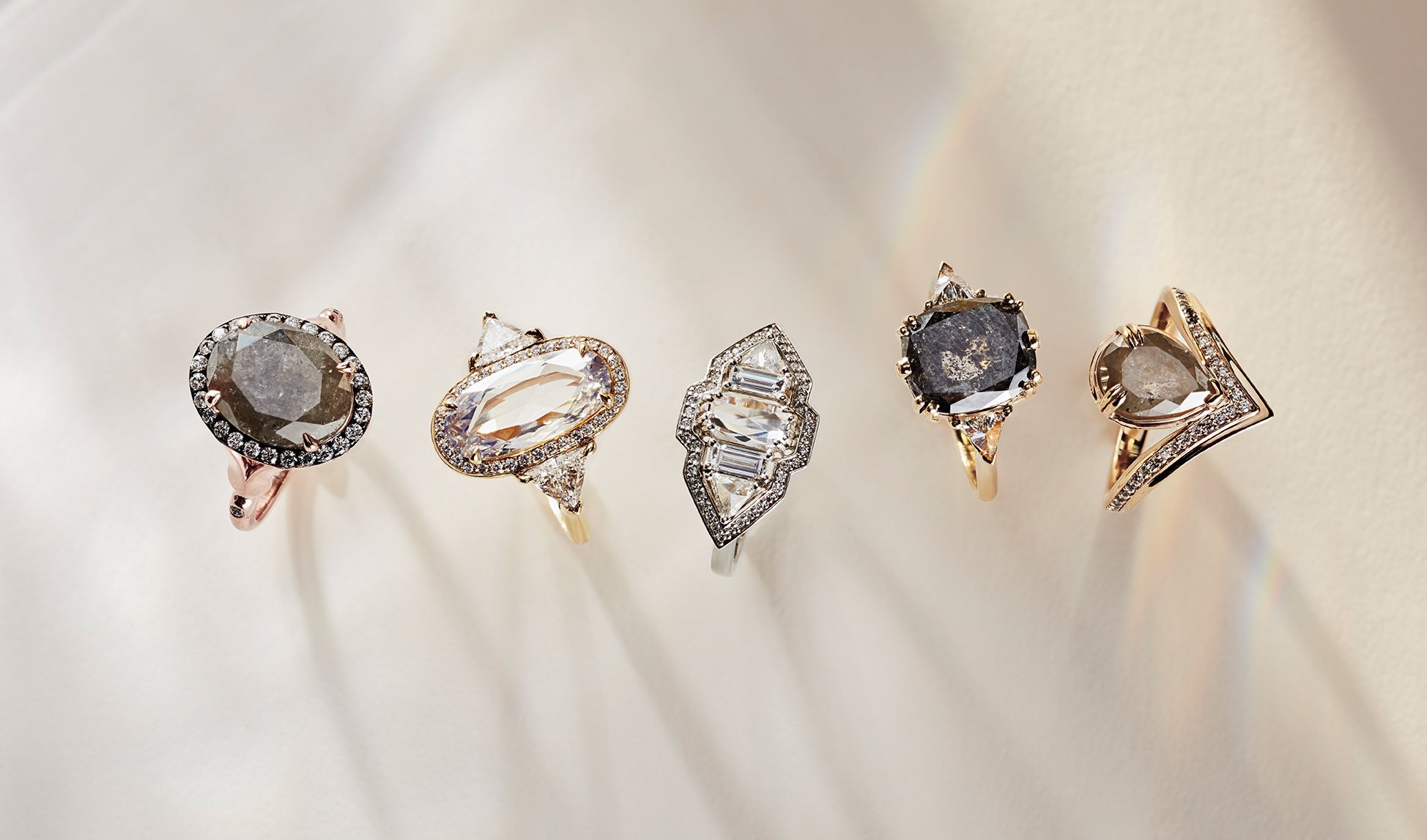 Datang Ke Pameran untuk Berburu Cincin Kawin Harga Murah Datang Ke Pameran untuk Berburu Cincin Kawin Harga Murah