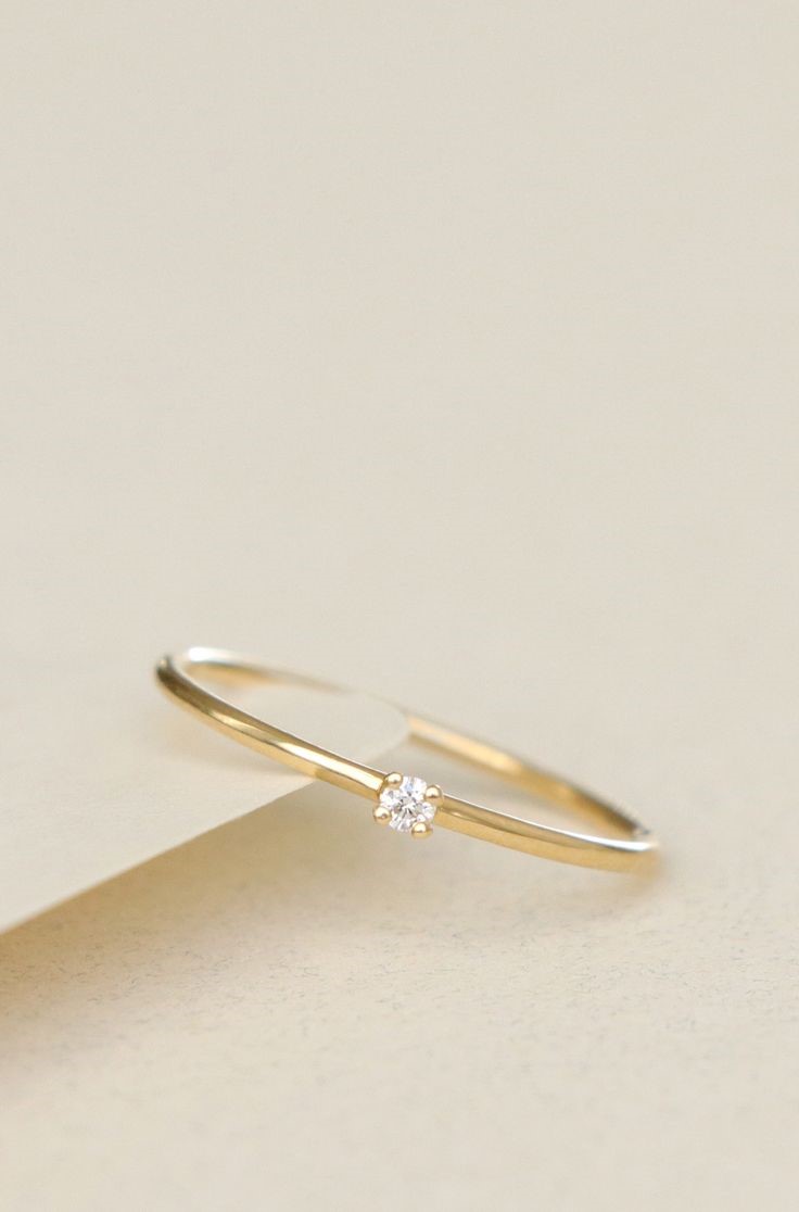 Faktor yang Perlu Diperhatikan Saat Memilih Cincin Pertunangan dari Segi Penggunaannya