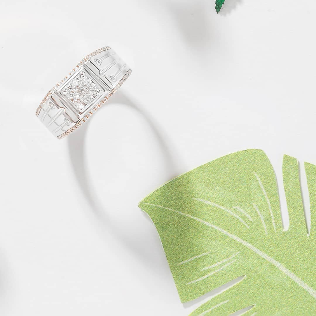 Hadiah Cincin Anniversary Pernikahan untuk Suami, Mengapa Ini Pilihan yang Tepat? hadiah cincin anniversary pernikahan, hadiah cincin, hadiah cincin untuk suami, cincin untuk hadiah ulang tahun,
