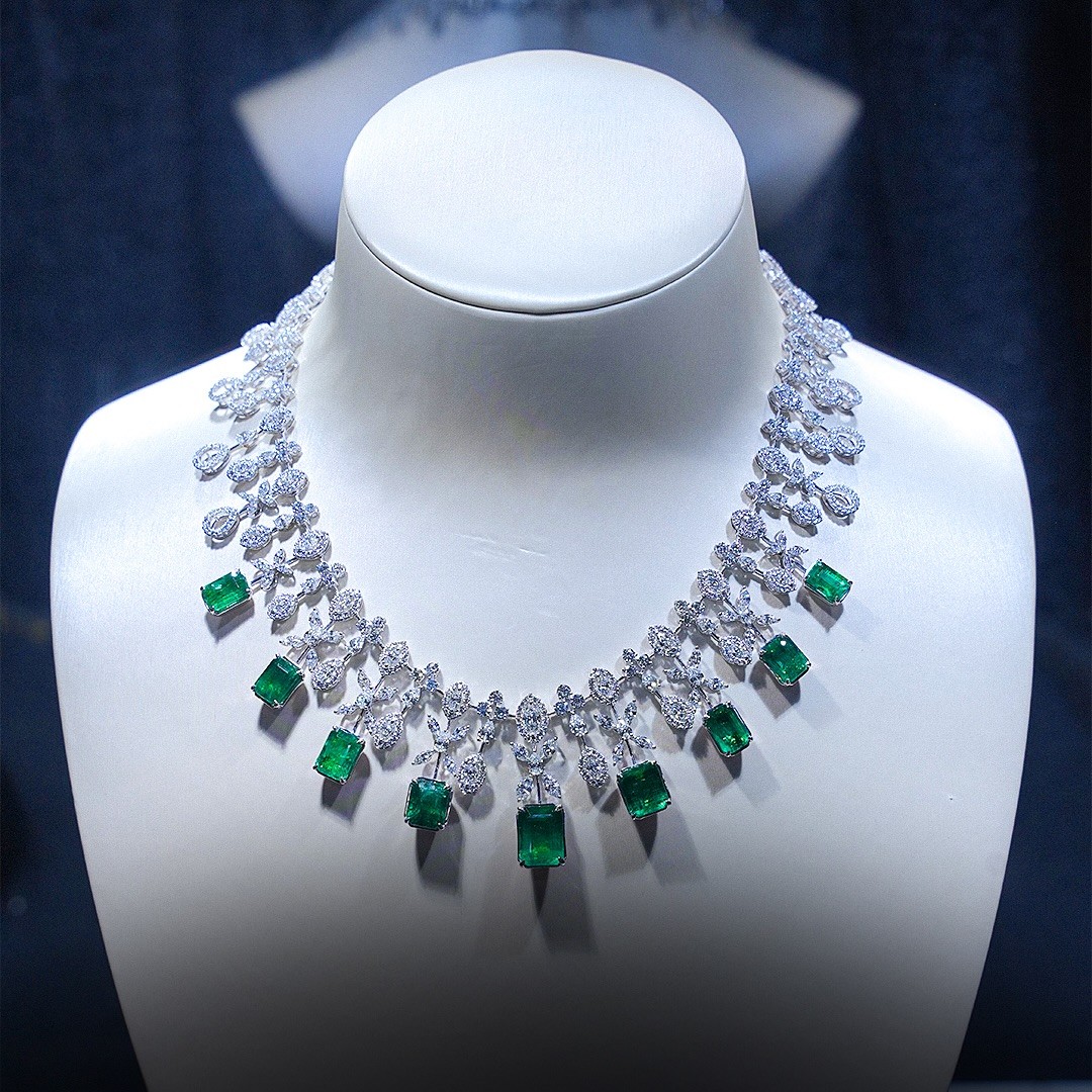 hadiah perhiasan kalung, hadiah perhiasan, perhiasan kalung, perhiasan kalung emas, model kalung emas terbaru,