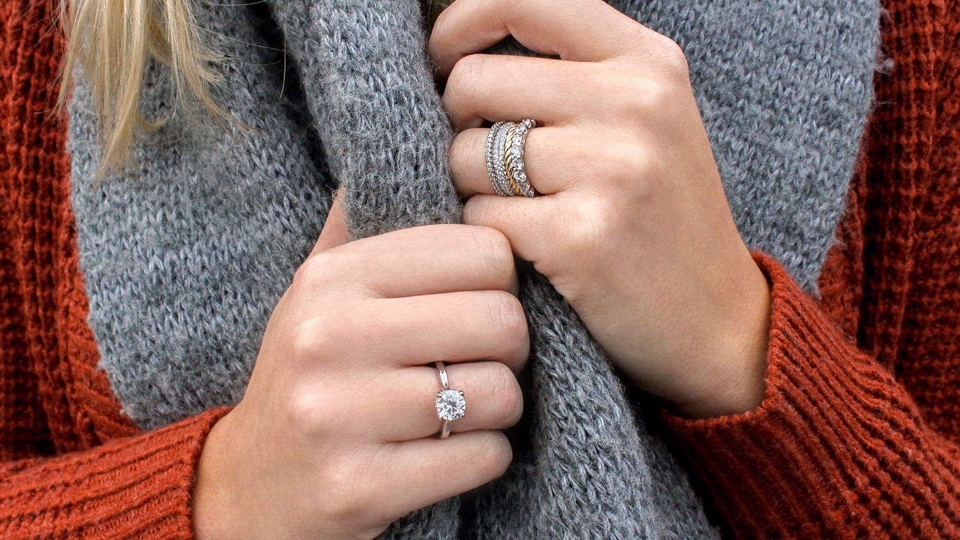 Ini Tips Agar Cincin Kawin Tetap Awet dan Berkilau Sepanjang Masa Ini Tips Agar Cincin Kawin Tetap Awet dan Berkilau Sepanjang Masa