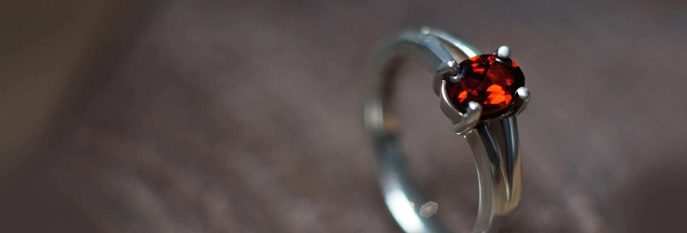 Inilah Sejarah Awal Mula Mengapa Cincin Tunangan Unik Harus Berupa Berlian