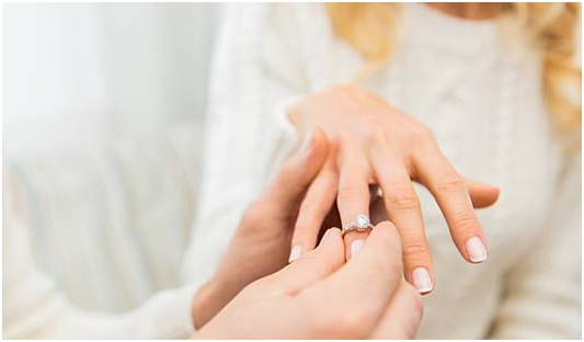 Intip Cincin Kawin Unik Ala Selebriti Ternama Intip Cincin Kawin Unik Ala Selebriti Ternama