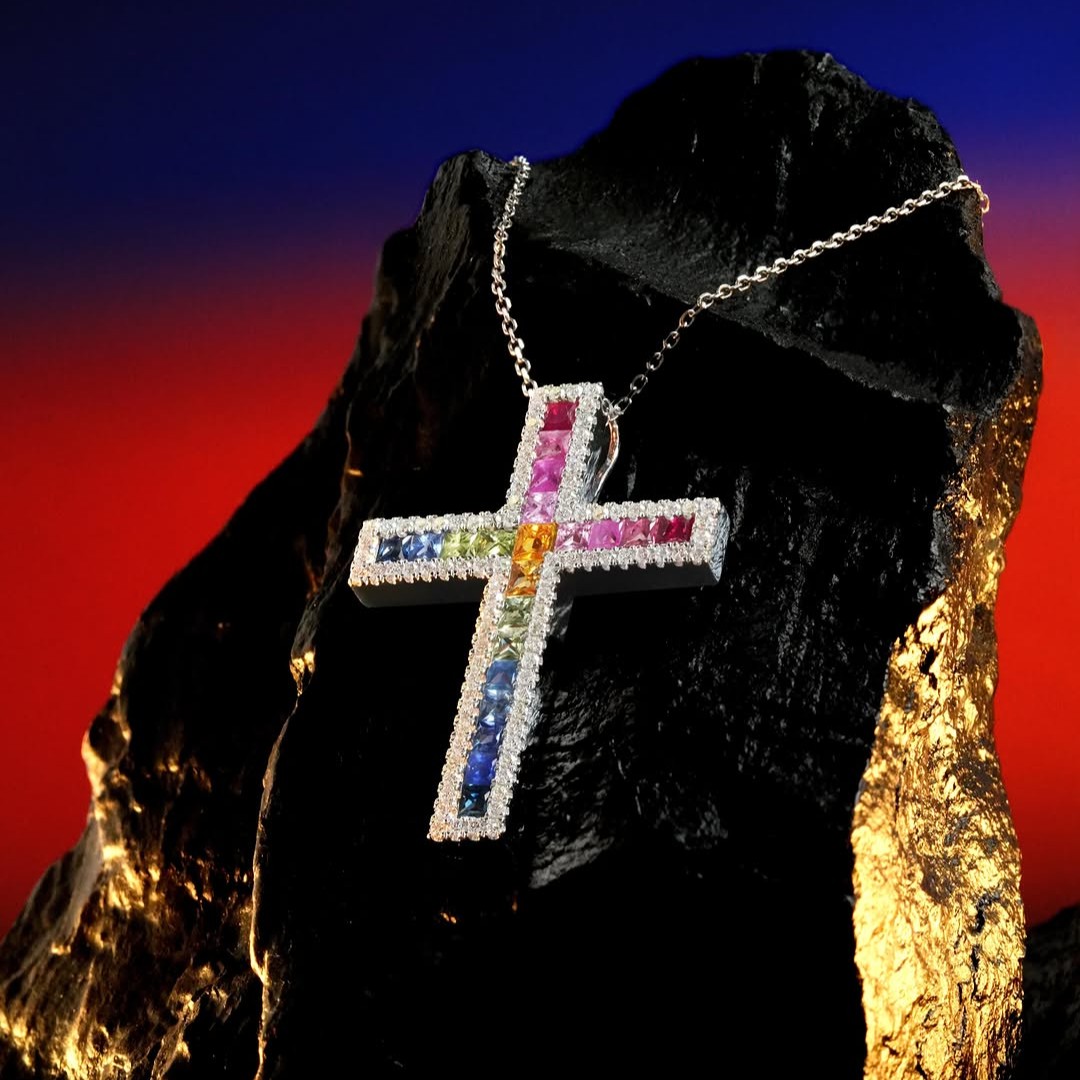 liontin salib, liontin salib titanium, liontin salib perak, liontin salib kayu, model liontin salib emas terbaru, liontin salib emas, liontin kalung salib,