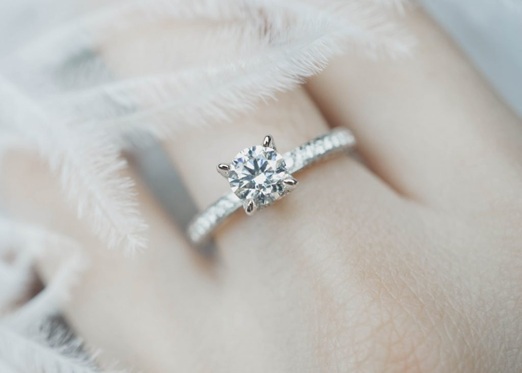 Makna Filosofis dari Bentuk Cincin Pernikahan Makna Filosofis dari Bentuk Cincin Pernikahan
