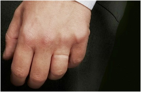Pasangan Pria Anda Tak Menggunakan Cincin Nikah? Jangan Marah Dulu! Pasangan Pria Anda Tak Menggunakan Cincin Nikah? Jangan Marah Dulu!