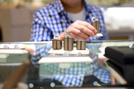 Pilih Cincin Kawin Terbaik Agar Tidak Menyesal Pilih Cincin Kawin Terbaik Agar Tidak Menyesal