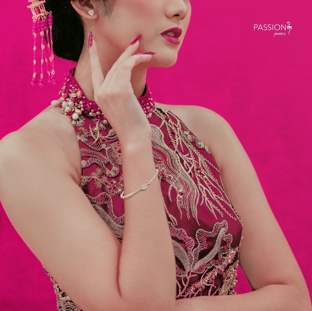 Rekomendasi Model Gelang Emas Putih yang Lagi Trend, Mulai dari yang Simple Hingga Glamor model gelang emas putih yang lagi trend, gelang emas putih, gelang emas putih asli, model gelang emas putih, gelang emas putih unik,