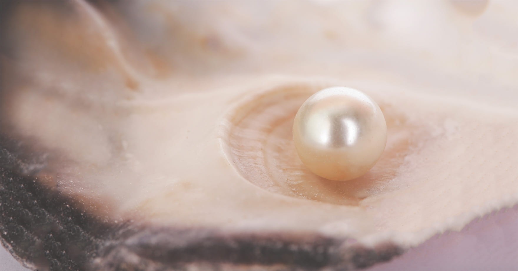 Tidak Semua Batu Permata Cocok Untuk Cincin Pertunangan Anda