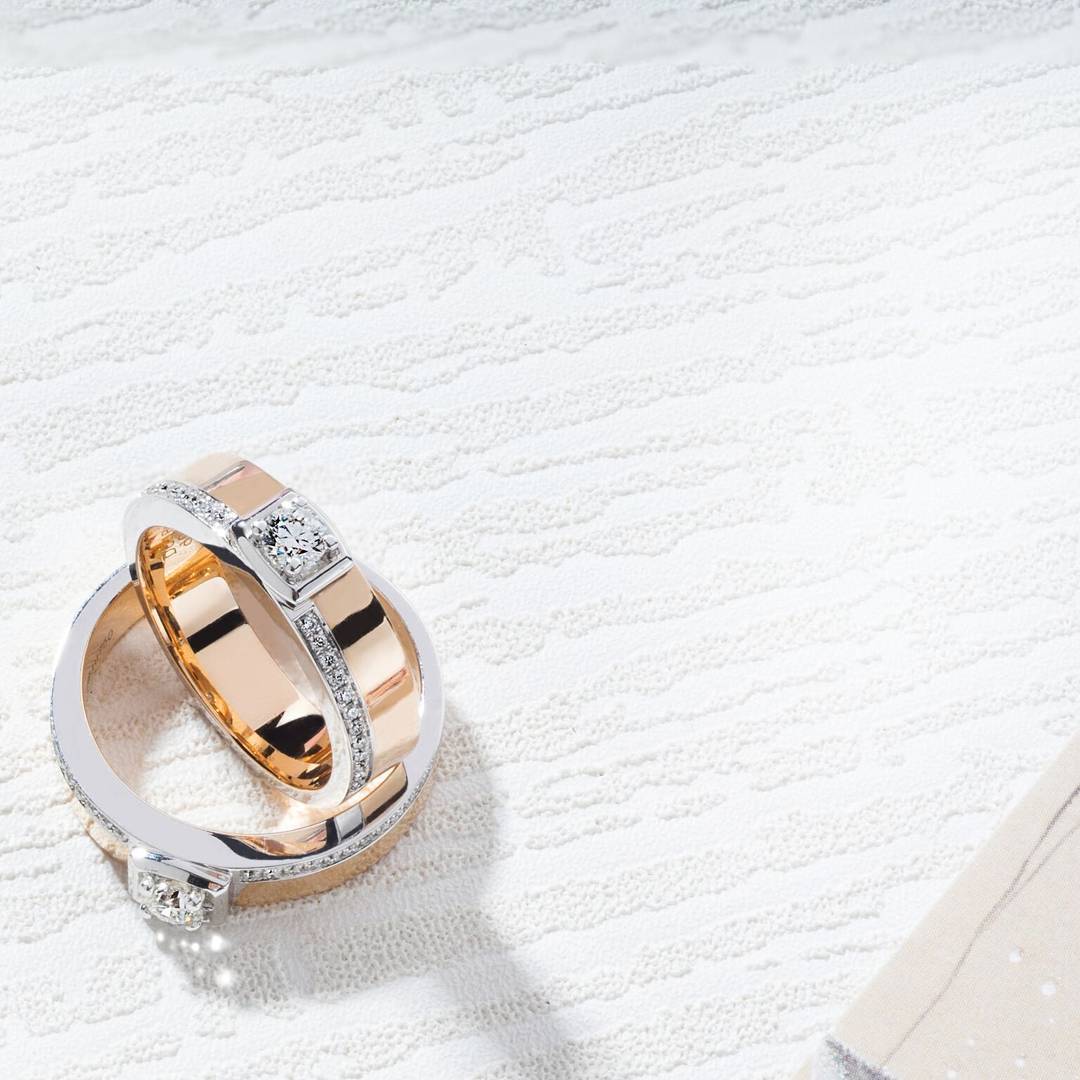 Tips Memilih Cincin Nikah yang Sesuai dengan Bentuk Tangan dan Jari memilih cincin nikah, tips memilih cincin nikah, cincin nikah, model cincin nikah, cincin nikah di jari, tips memilih cincin nikah untuk yang berkulit hitam,