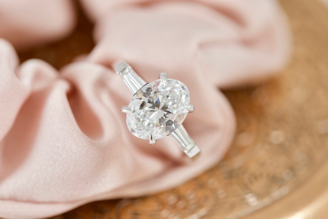 Tips Memilih Cincin Tunangan Berlian Menurut Elemen Zodiak Anda Tips Memilih Cincin Tunangan Berlian Menurut Elemen Zodiak Anda