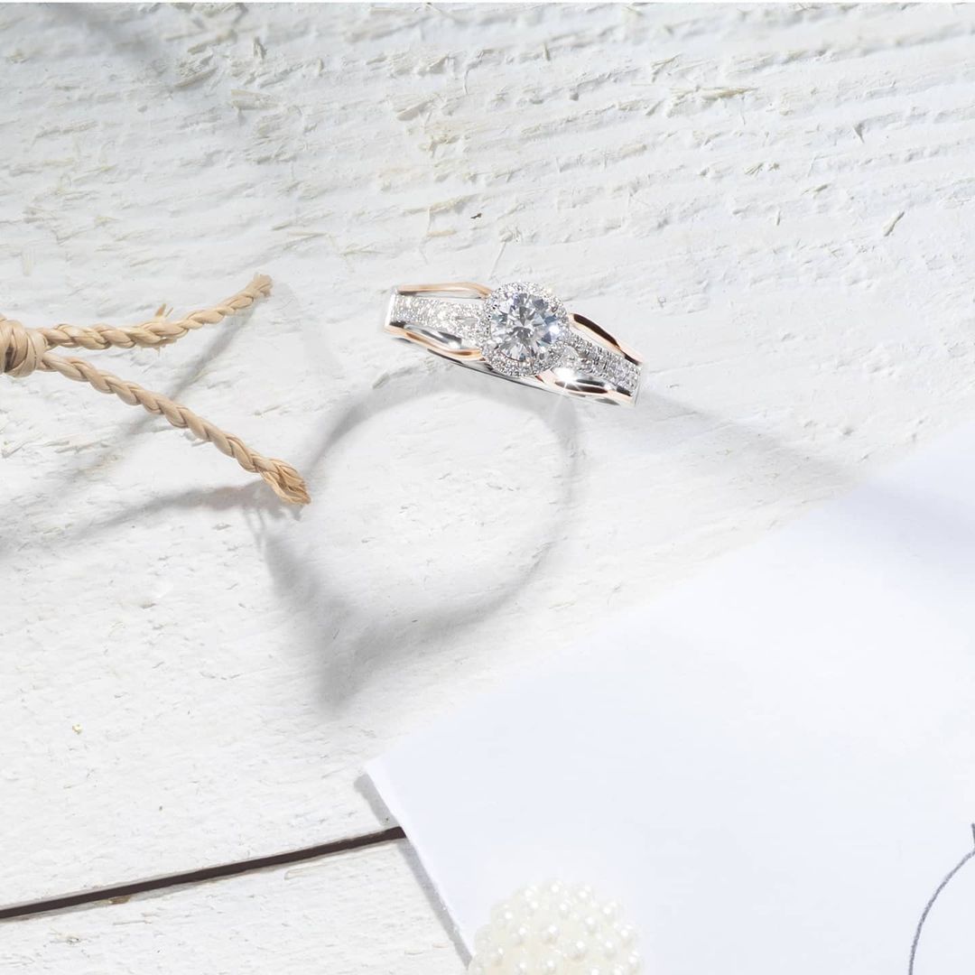 Tips Merawat Cincin Tunangan Berdasarkan Jenis Logam, Sudah Tahu? cincin tunangan,