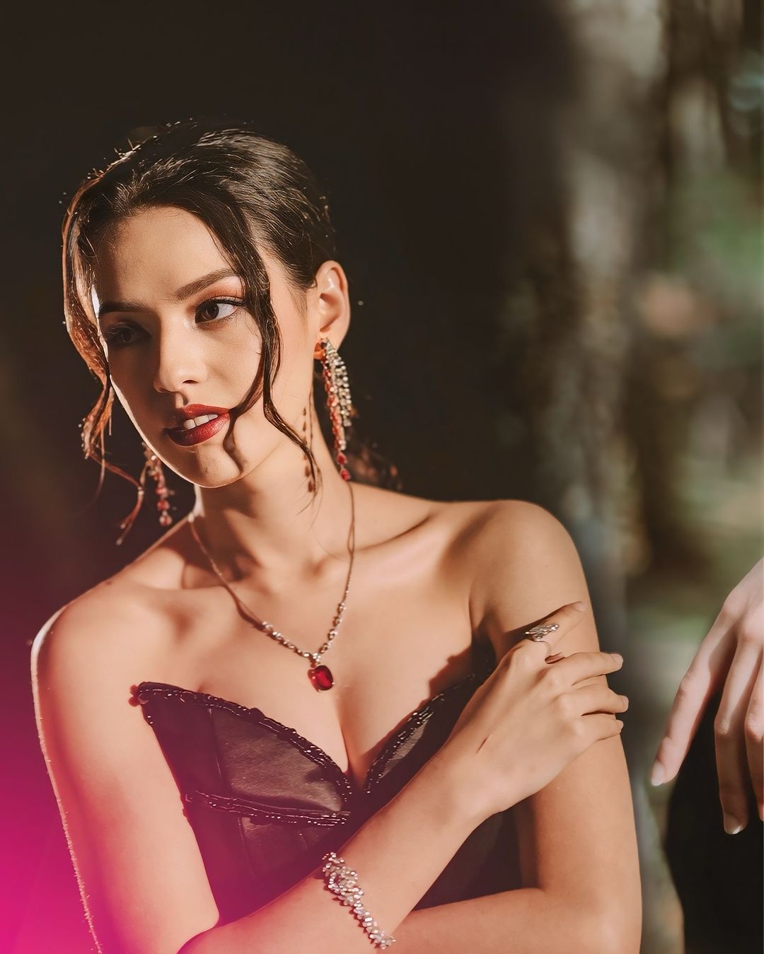 Tips Styling Model Gelang Berlian Wanita untuk Berbagai Acara dan Gaya model gelang berlian wanita, model gelang berlian wanita terbaru, gelang berlian model terbaru,
