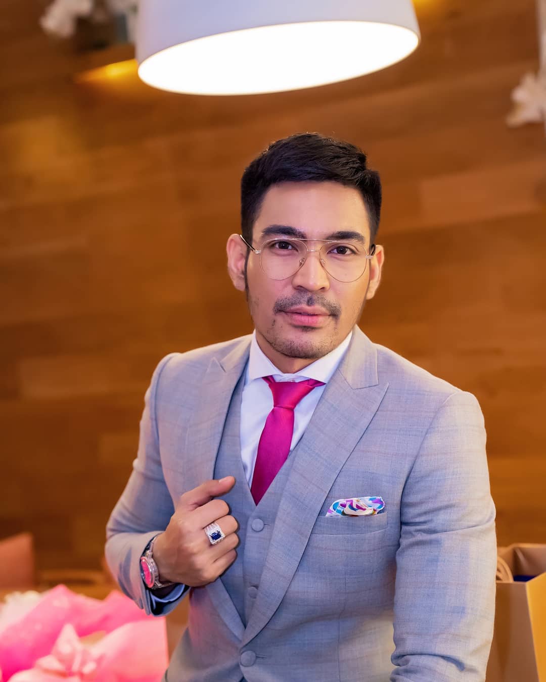 Tips Styling Model Gelang Emas Terbaru untuk Pria: Tampil Keren dalam Keseharian model gelang emas terbaru untuk pria, gelang pria, gelang pria yang lagi trend, gelang emas, model gelang emas terbaru,