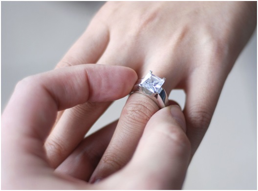 Yuk, Cari Tahu Tips Membeli Cincin Nikah!